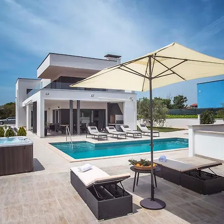 Villa Villa Una Pula