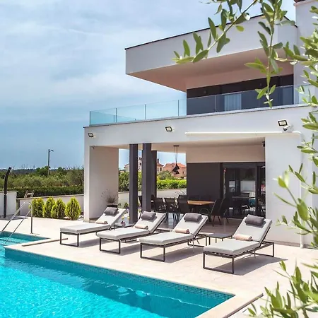 Villa Villa Una Pula